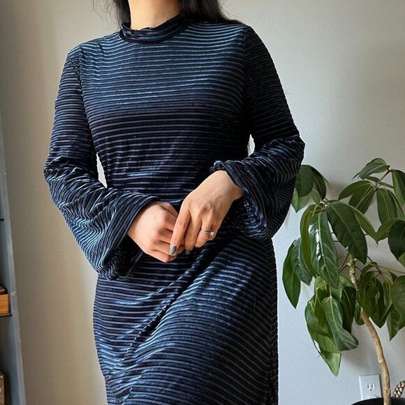 lulus Ticket to Chic Navy Blue Striped Velvet Balloon Sleeve Dress Medium - Picture 8 of 9